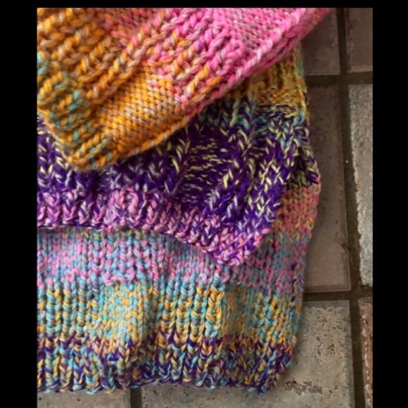 HAND KNITTED MULTI-COLOR ASYMMETRICAL SWEATER - Picture 5 of 8